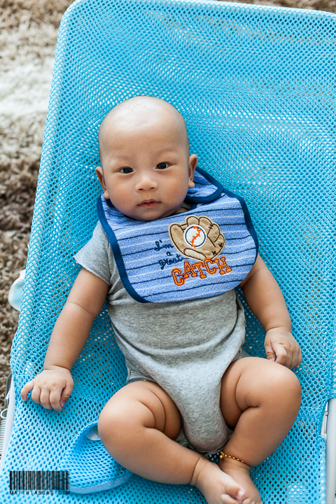 You never see a botak before?